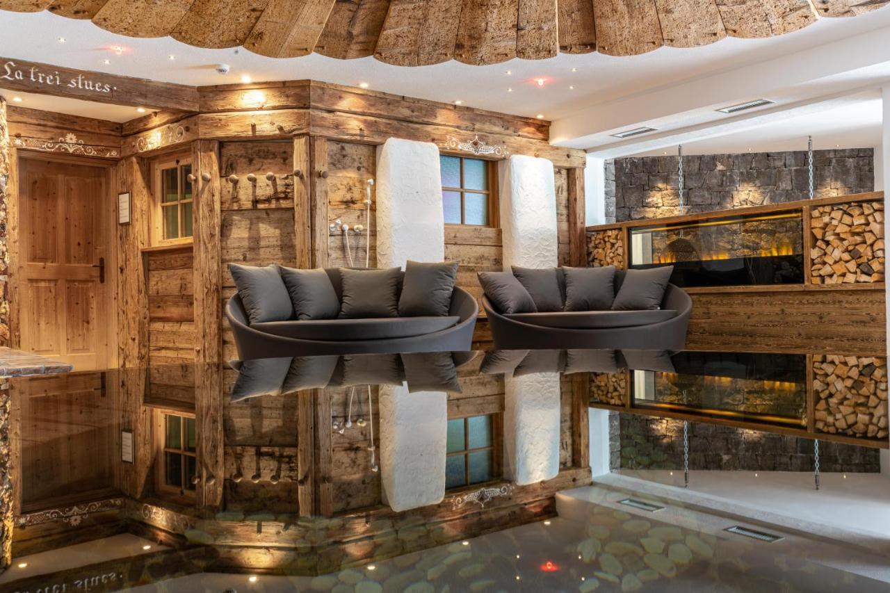 Croce Bianca Leisure & Spa Hotel Canazei Buitenkant foto