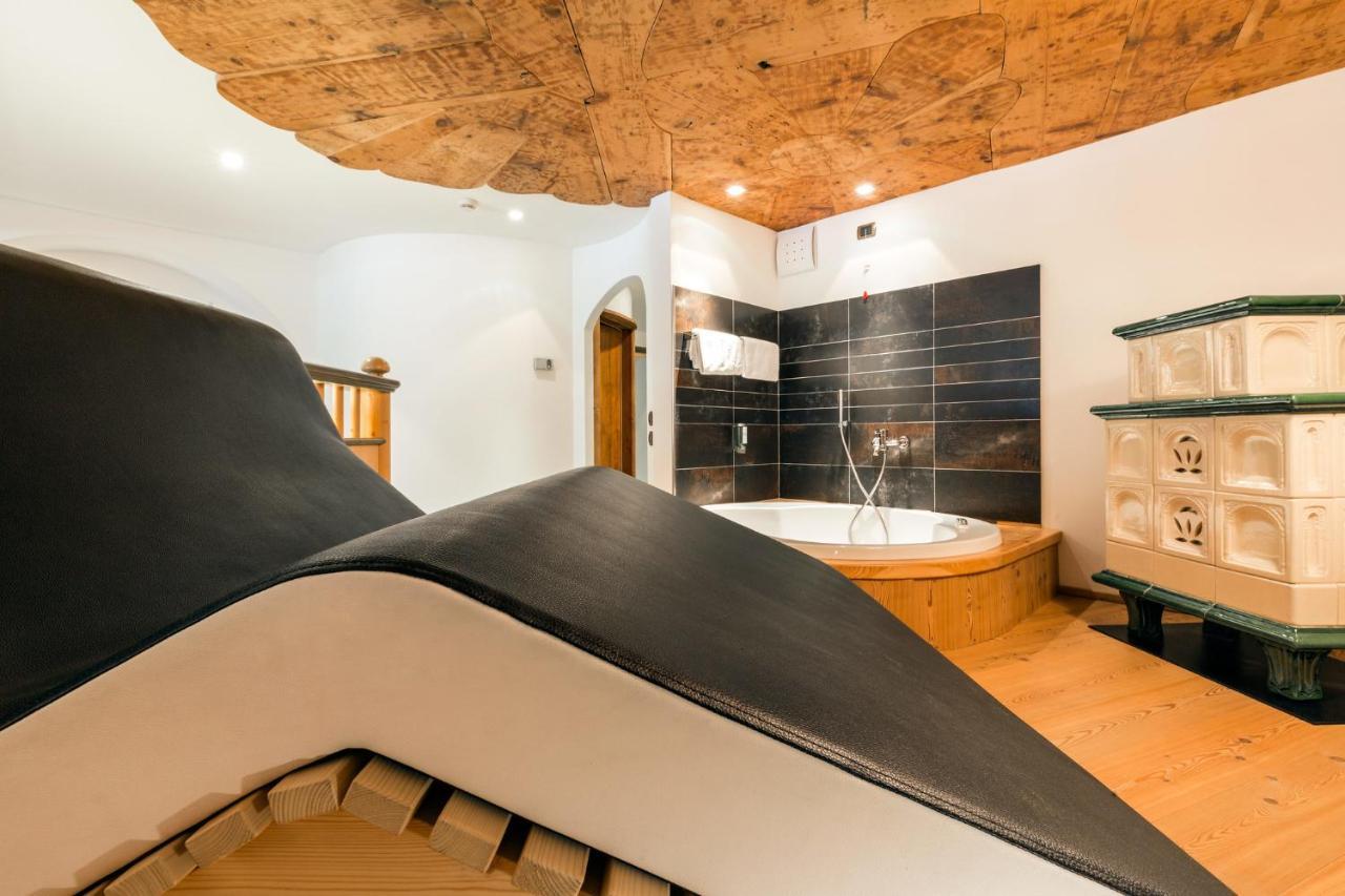 Croce Bianca Leisure & Spa Hotel Canazei Buitenkant foto