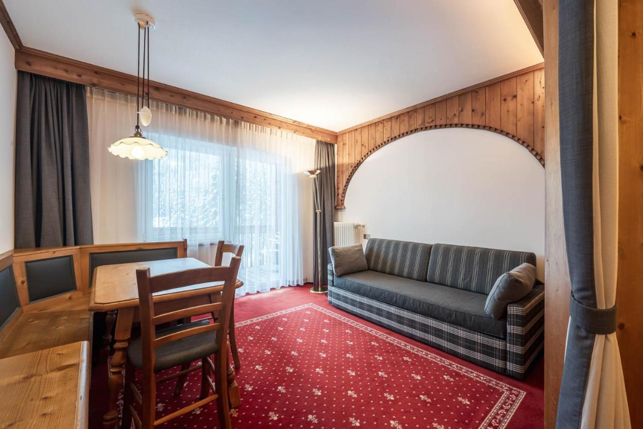 Croce Bianca Leisure & Spa Hotel Canazei Buitenkant foto